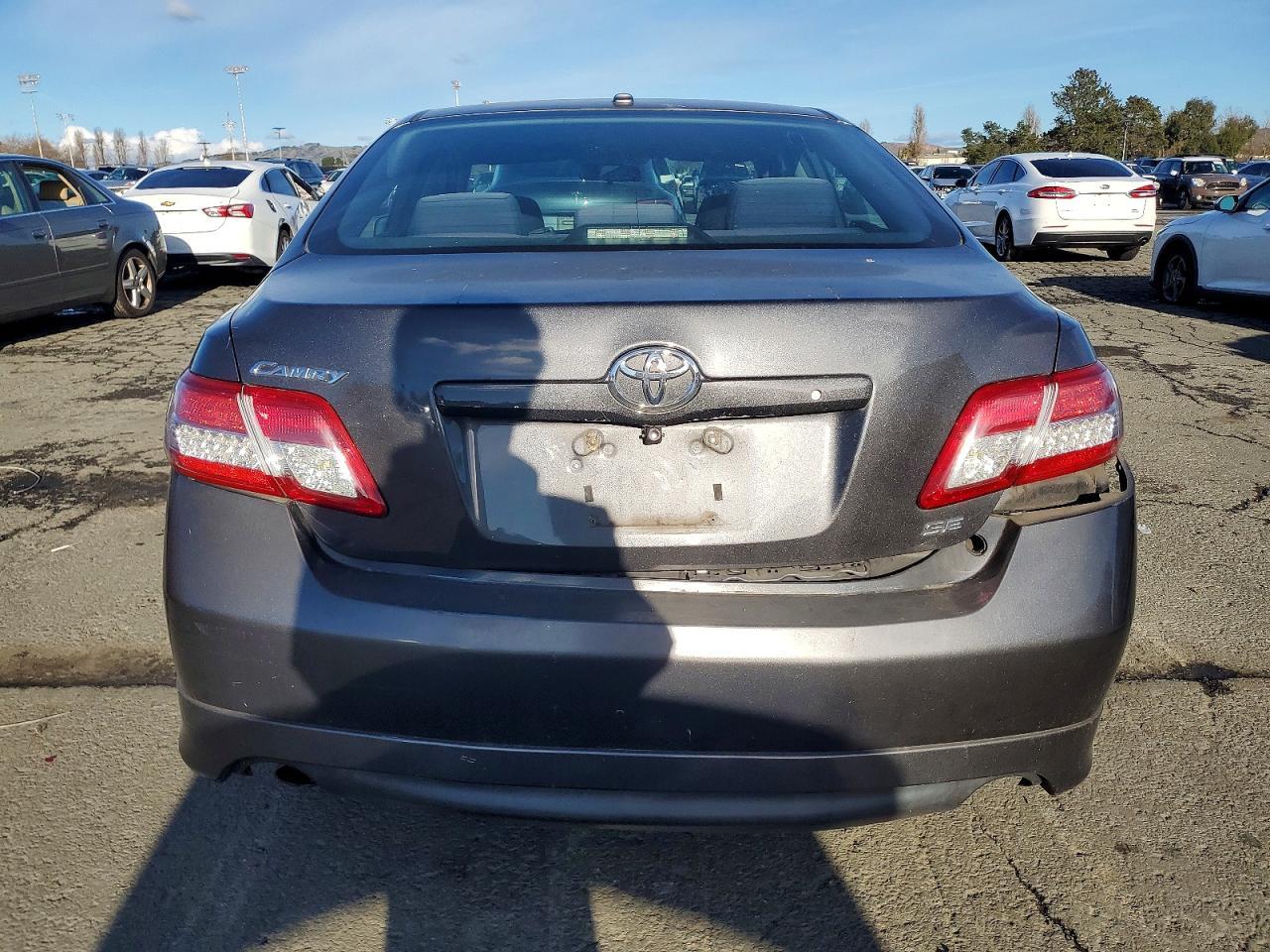 2010 TOYOTA CAMRY