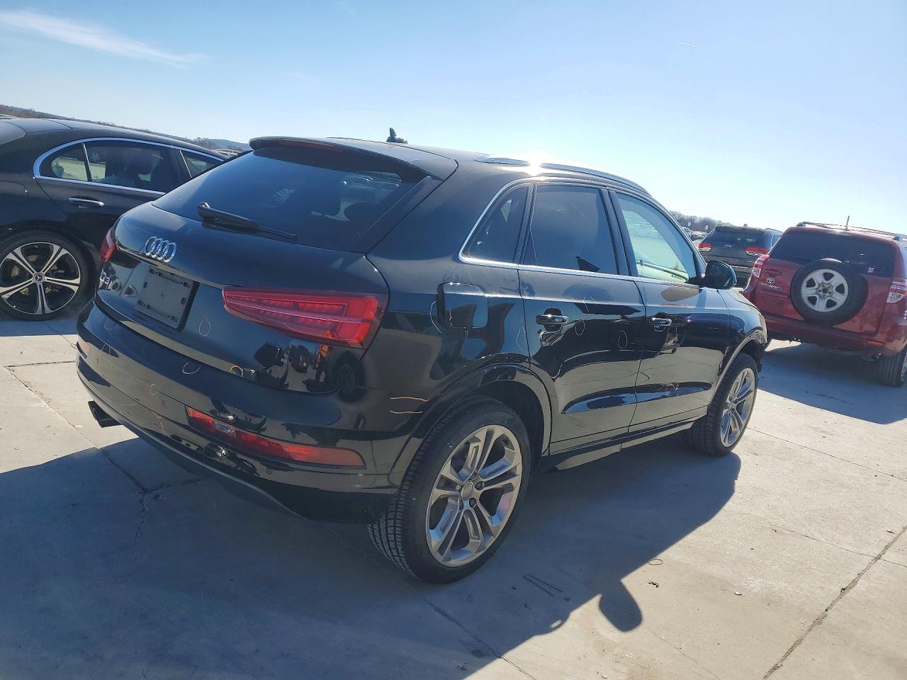 2016 AUDI Q3