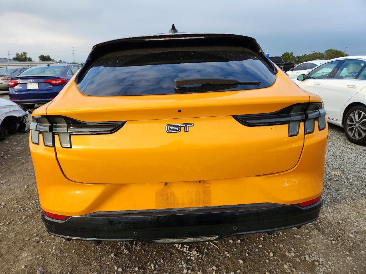 2021 FORD Mustang Mach-E