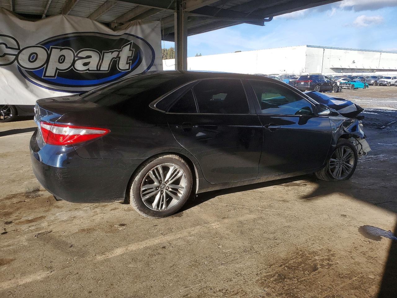 2015 TOYOTA CAMRY