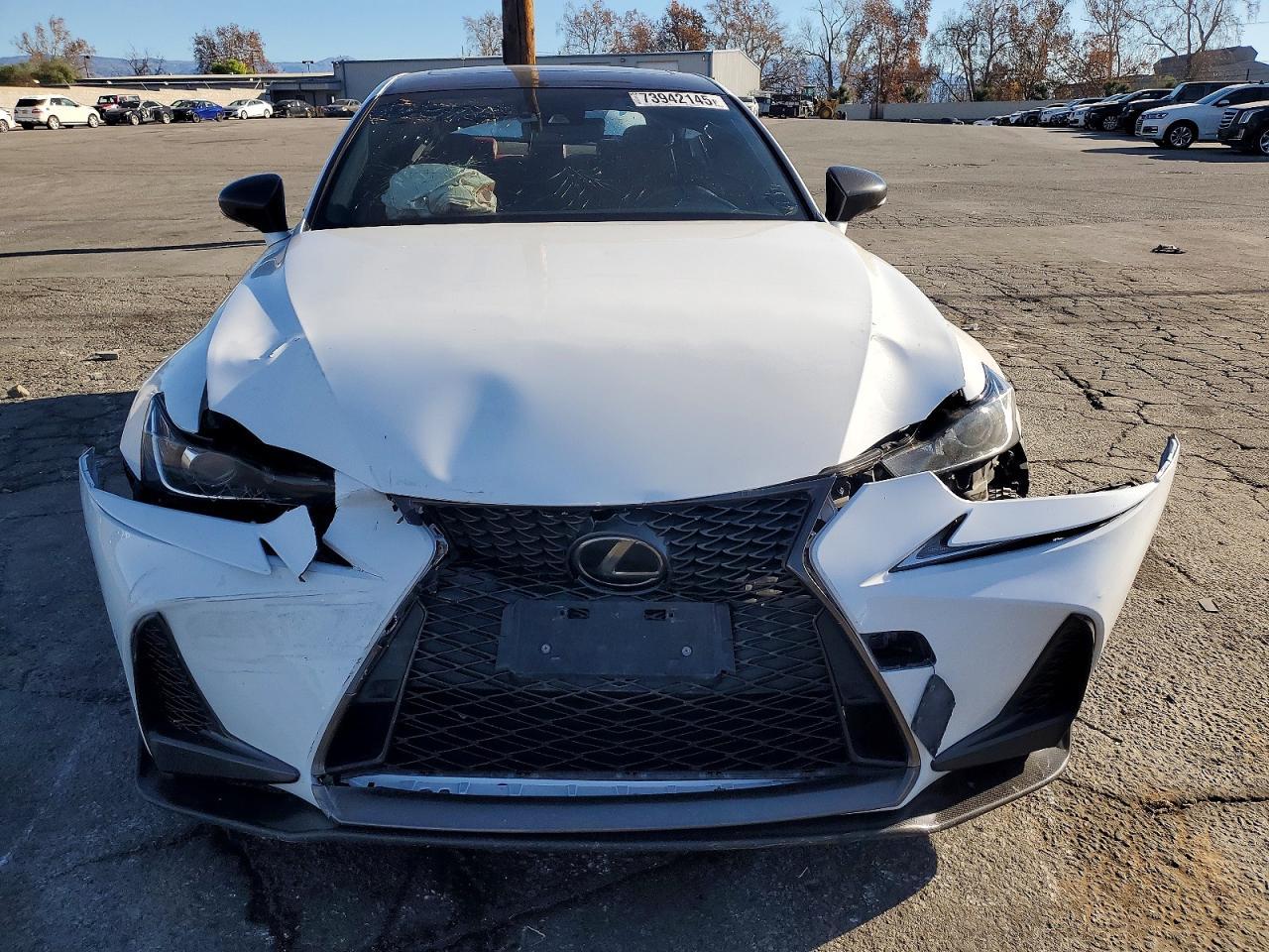 2018 LEXUS IS 300