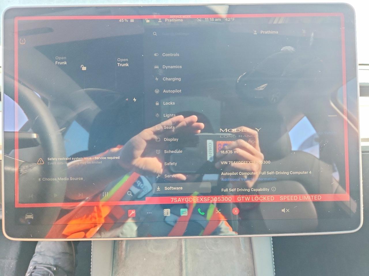 2025 TESLA MODEL Y