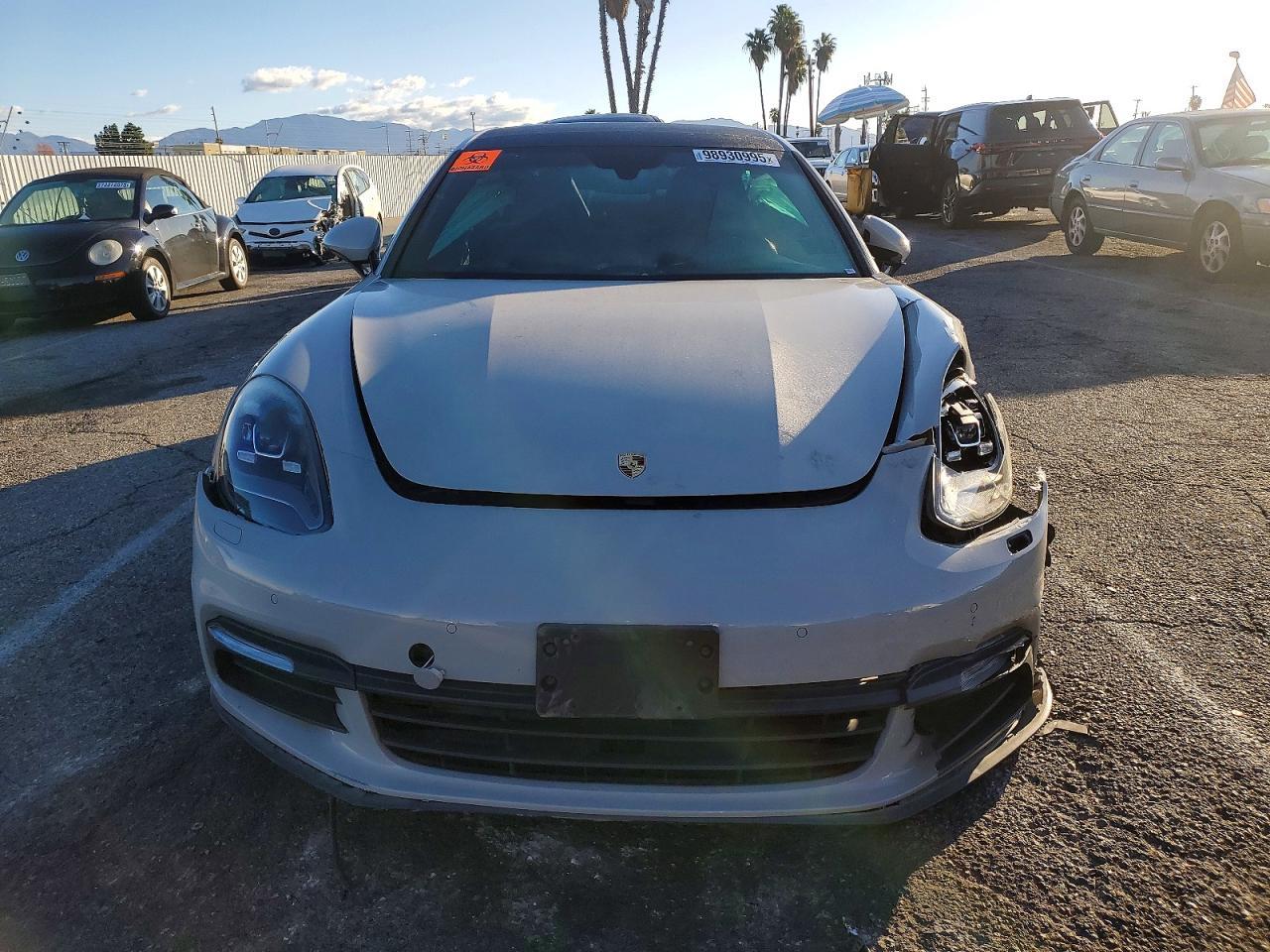 2019 PORSCHE Panamera