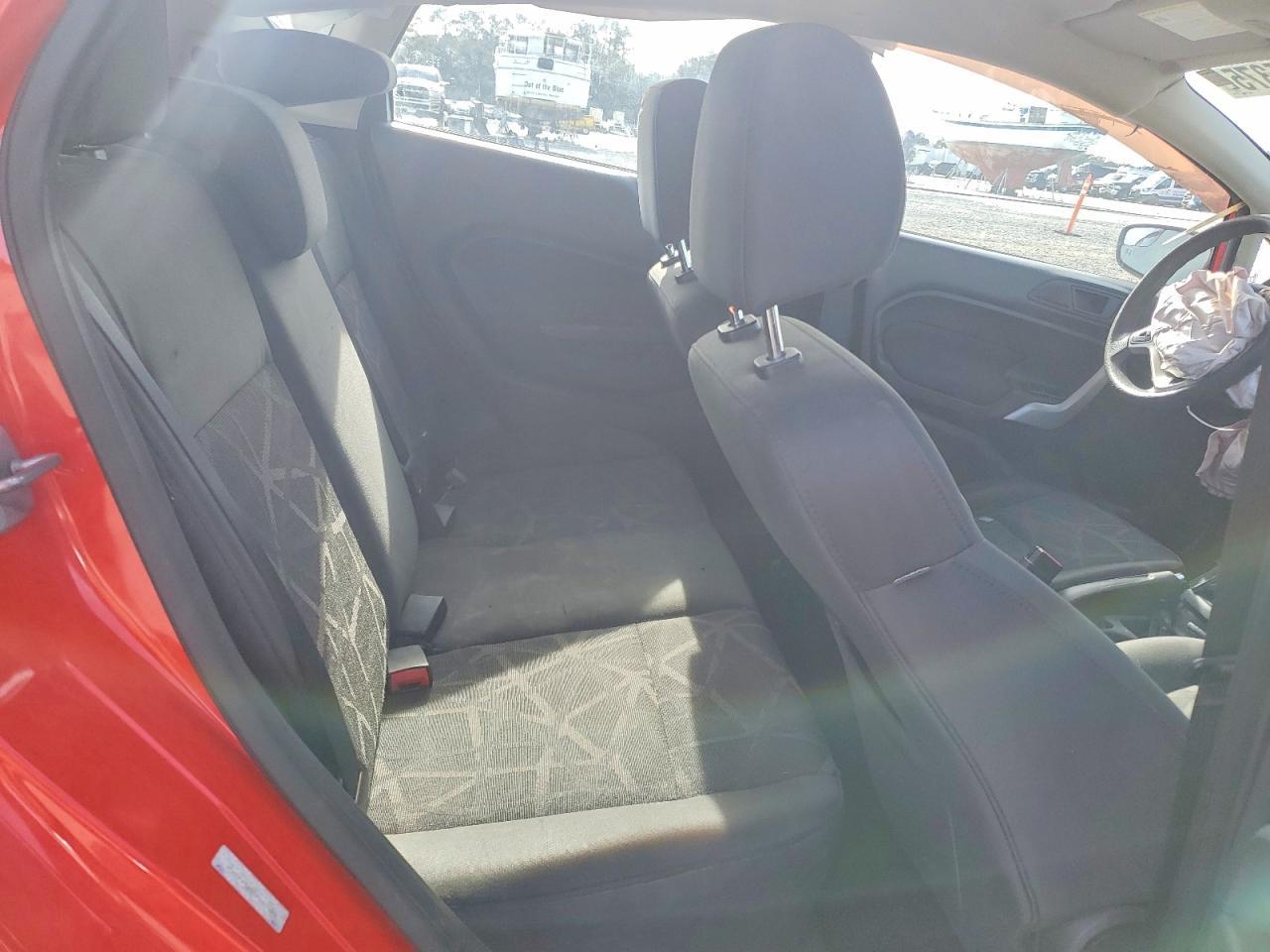 2013 FORD Fiesta