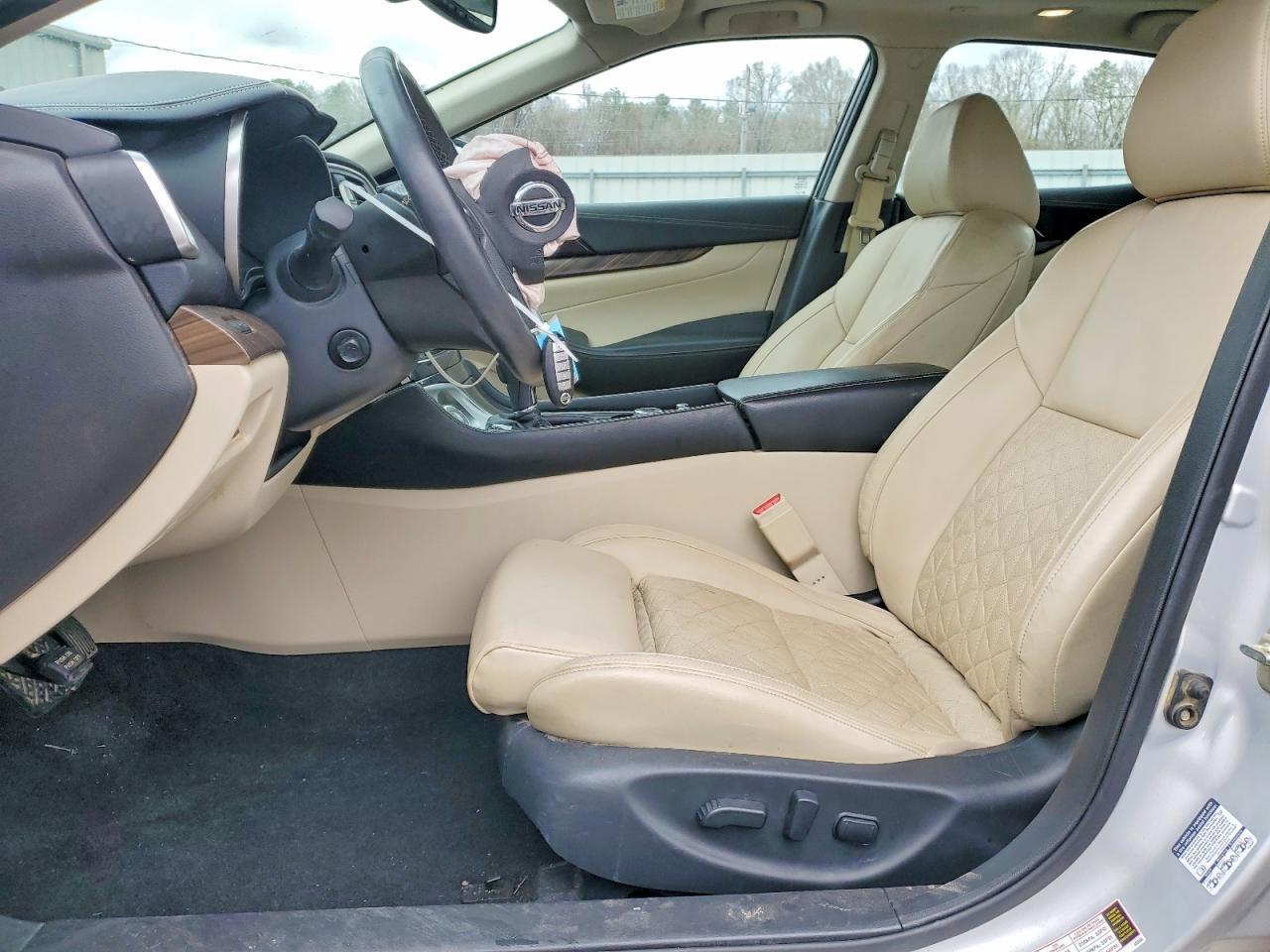 2016 NISSAN Maxima