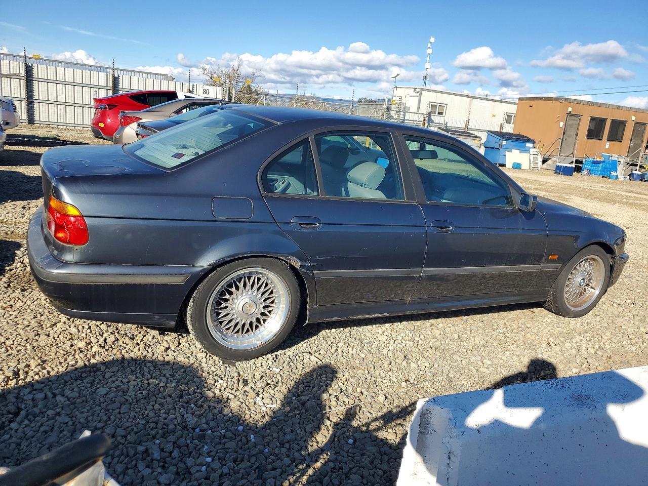 2000 BMW 5 series