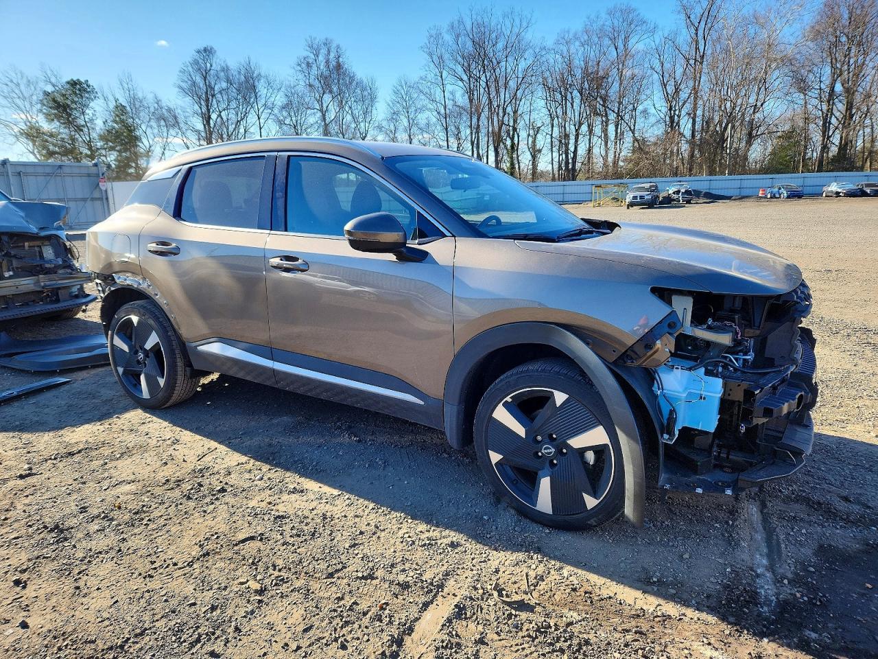 2025 NISSAN KICKS