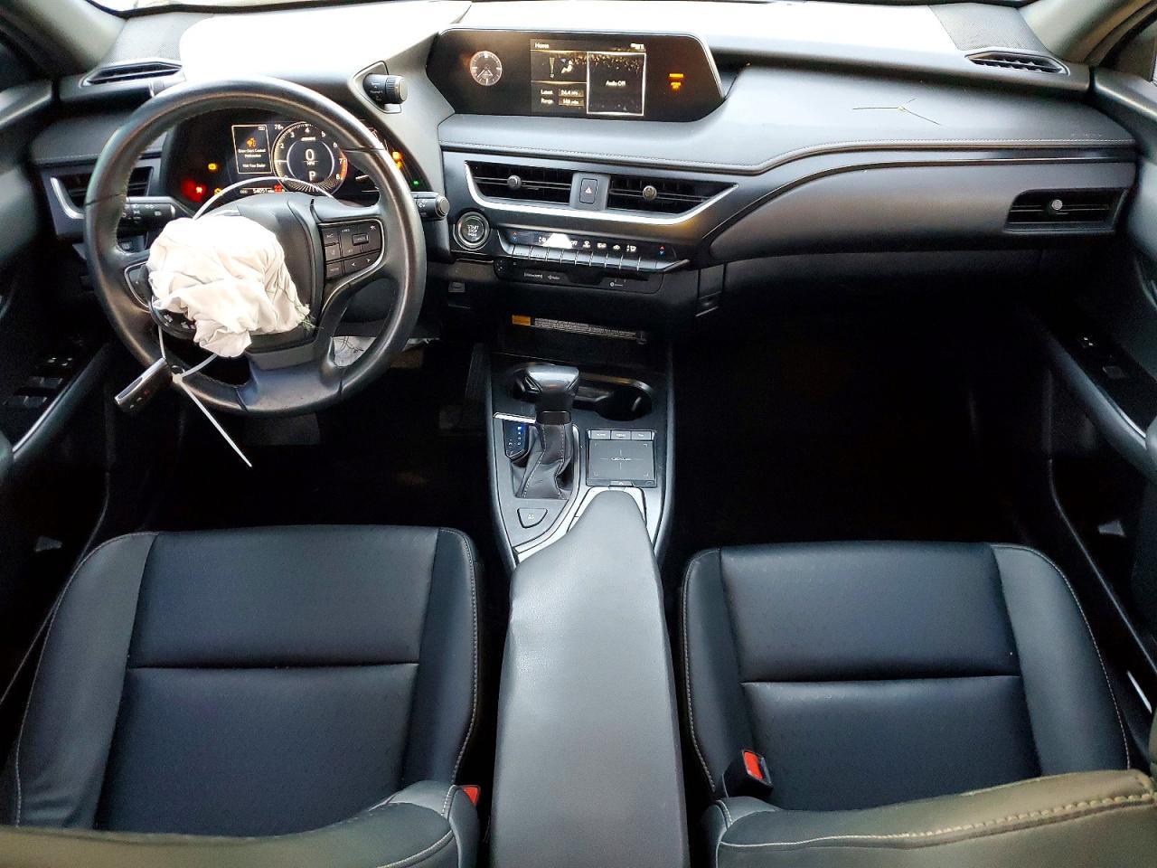 2022 LEXUS UX 200