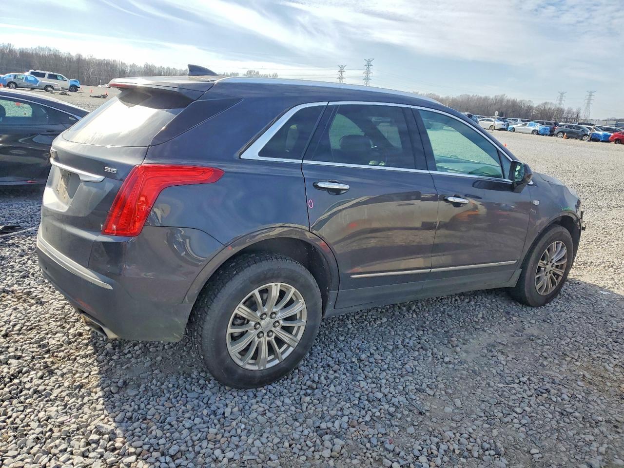 2017 CADILLAC XT5