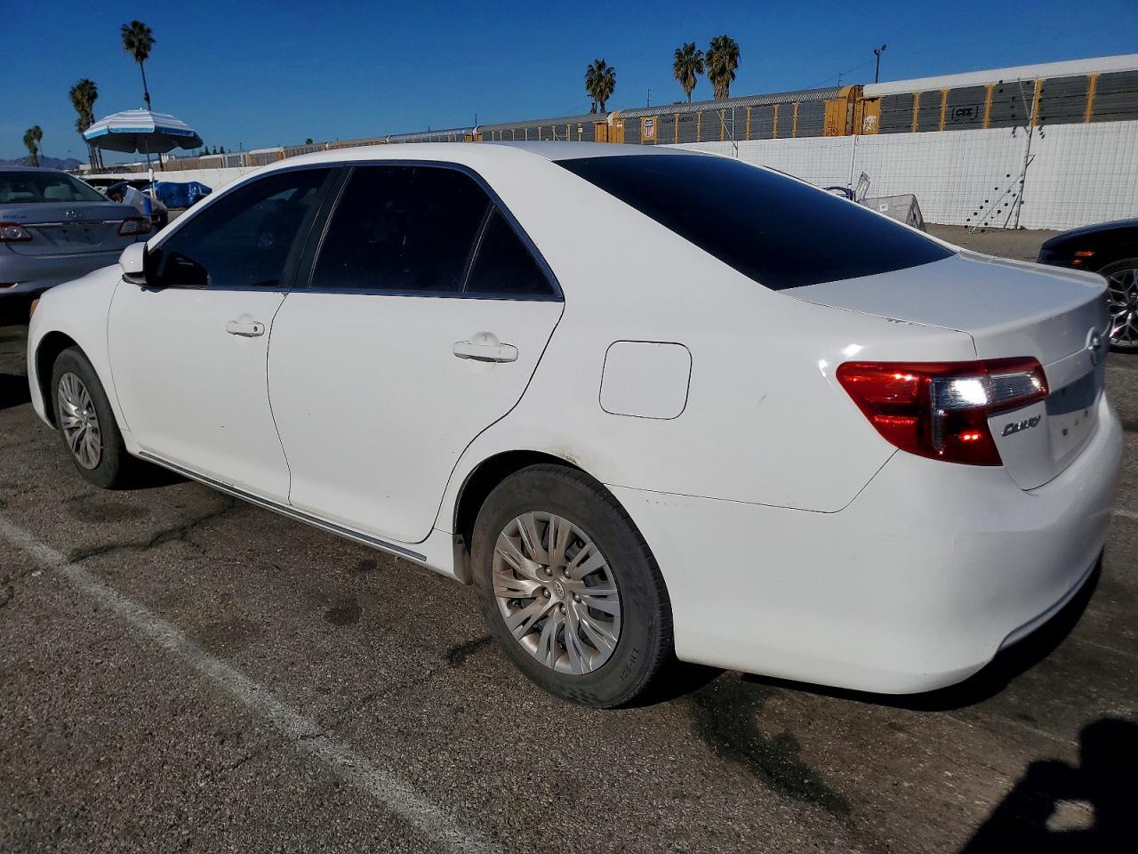 2014 TOYOTA CAMRY