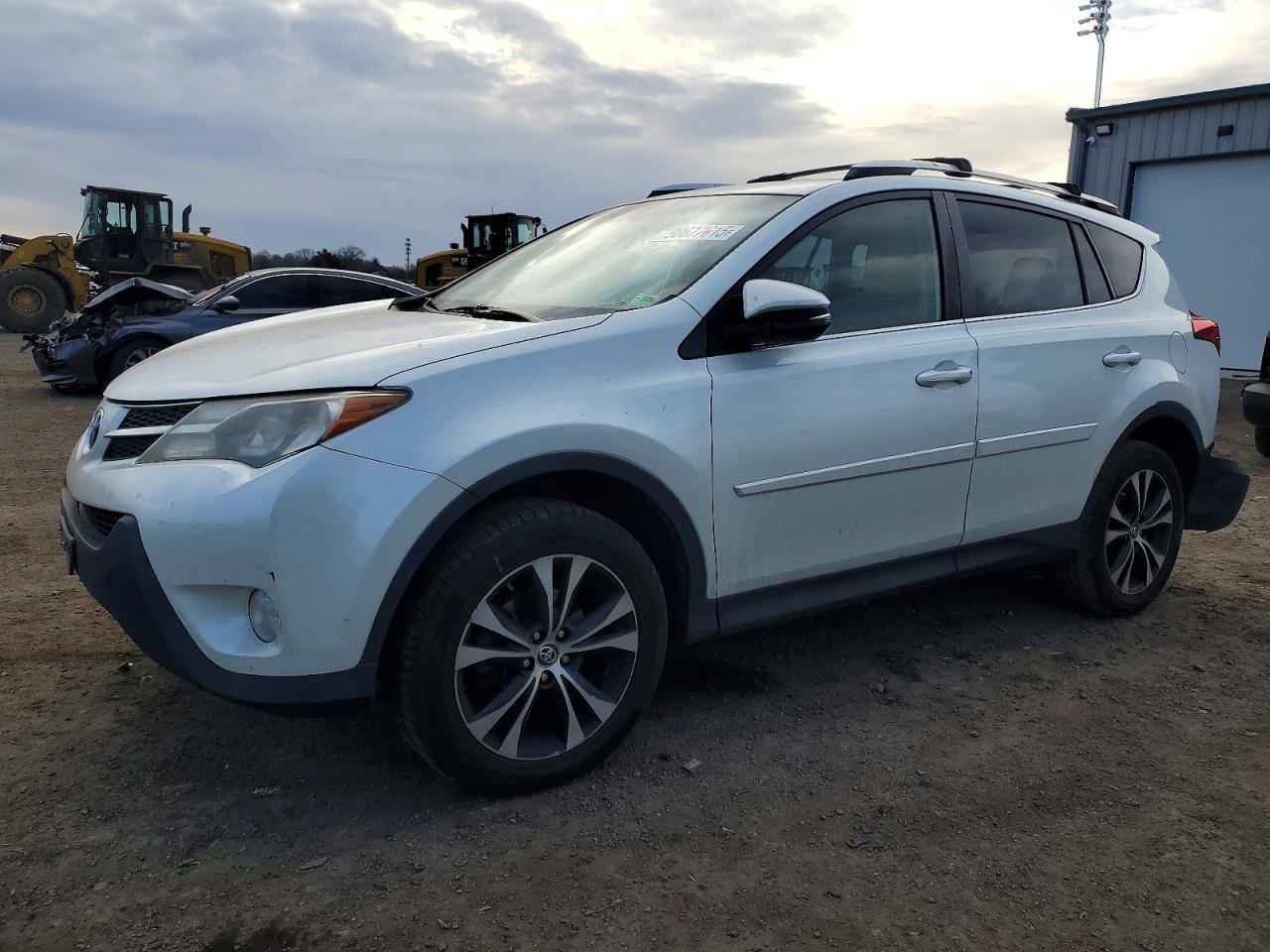 2015 TOYOTA RAV4