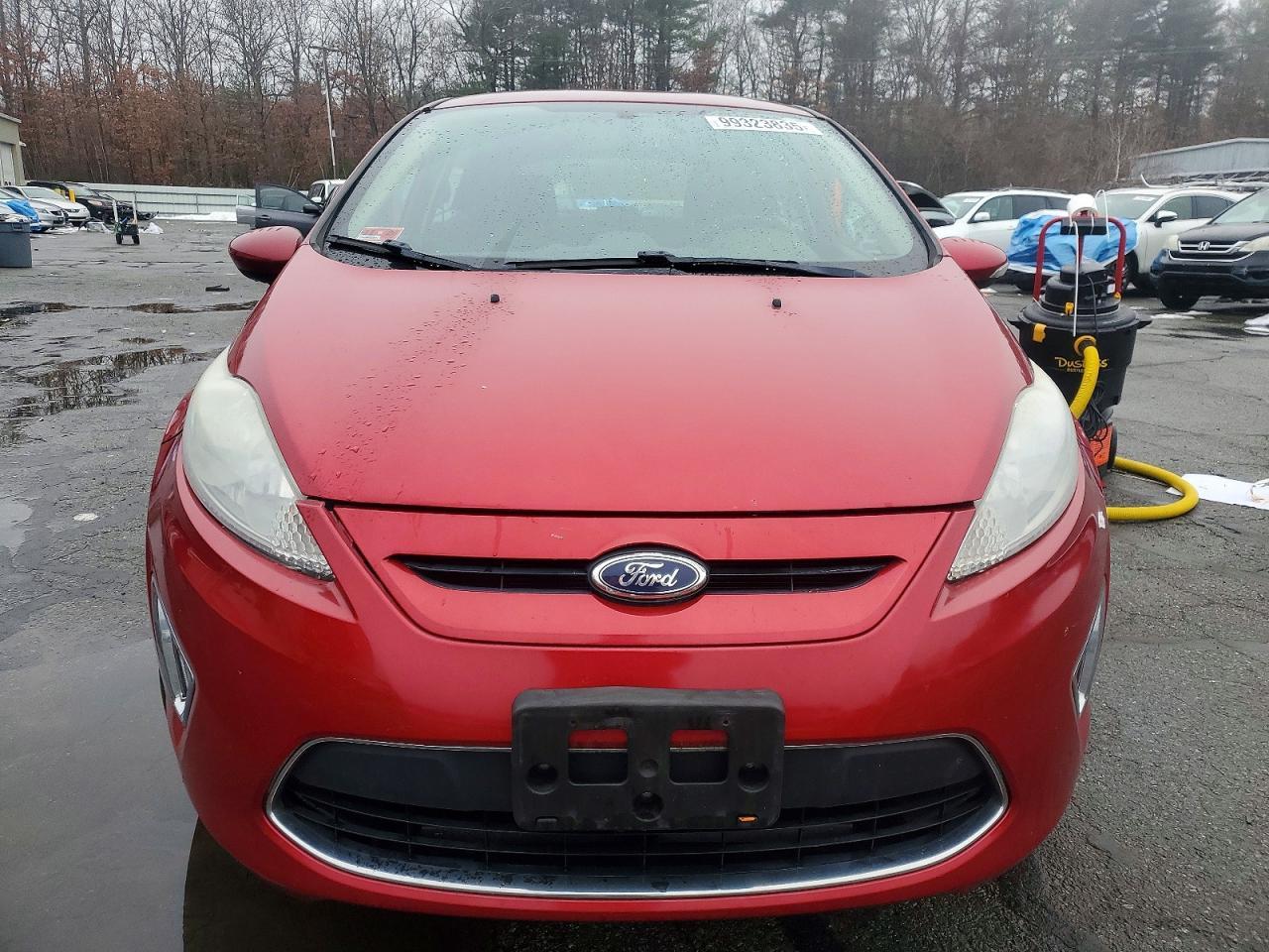 2011 FORD Fiesta