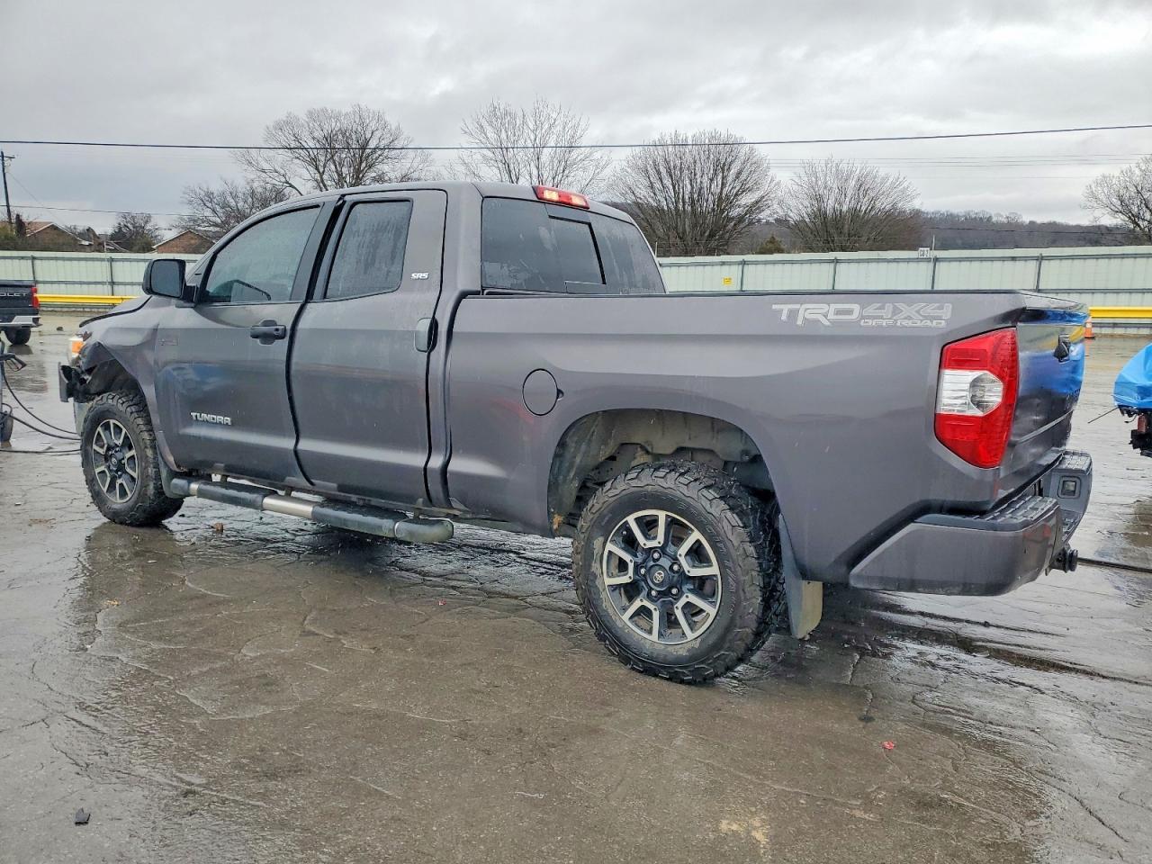 2016 TOYOTA TUNDRA