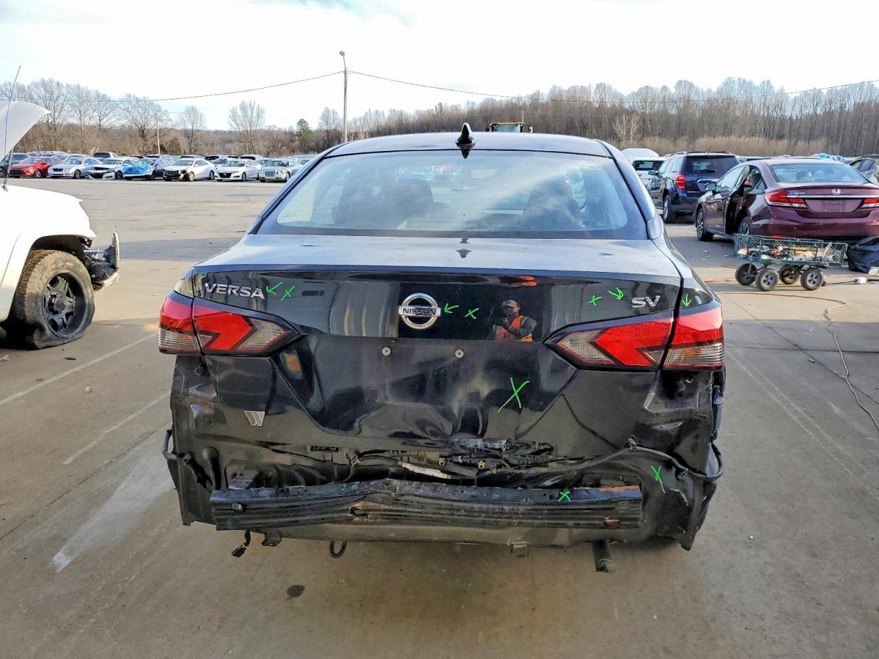 2021 NISSAN VERSA