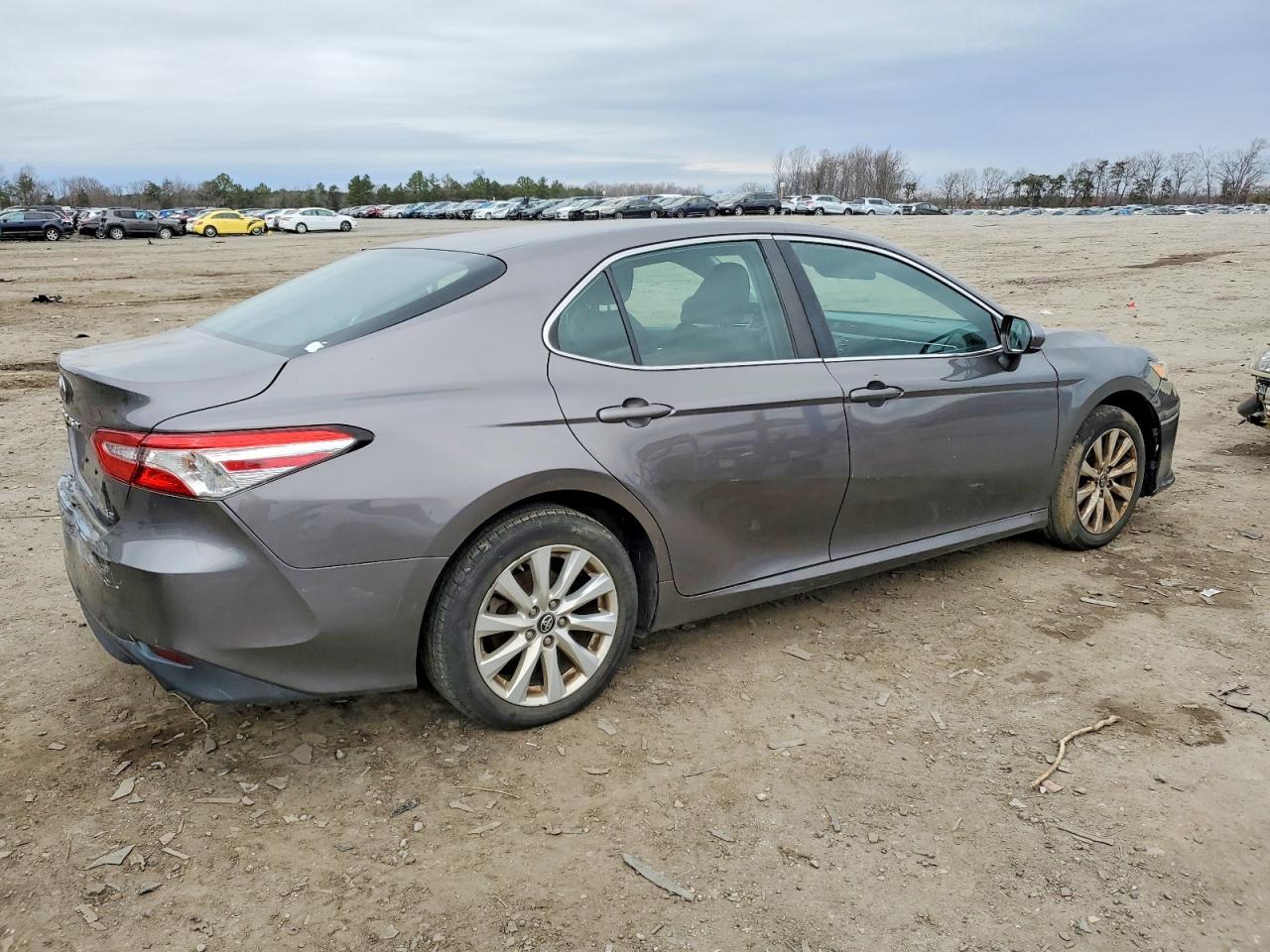 2018 TOYOTA CAMRY