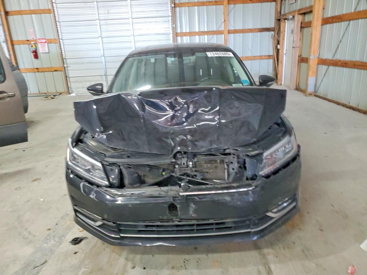 2017 VOLKSWAGEN Passat