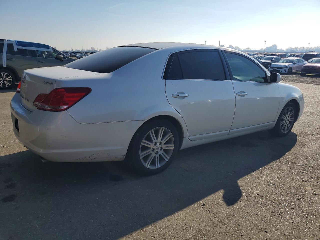 2006 TOYOTA Avalon