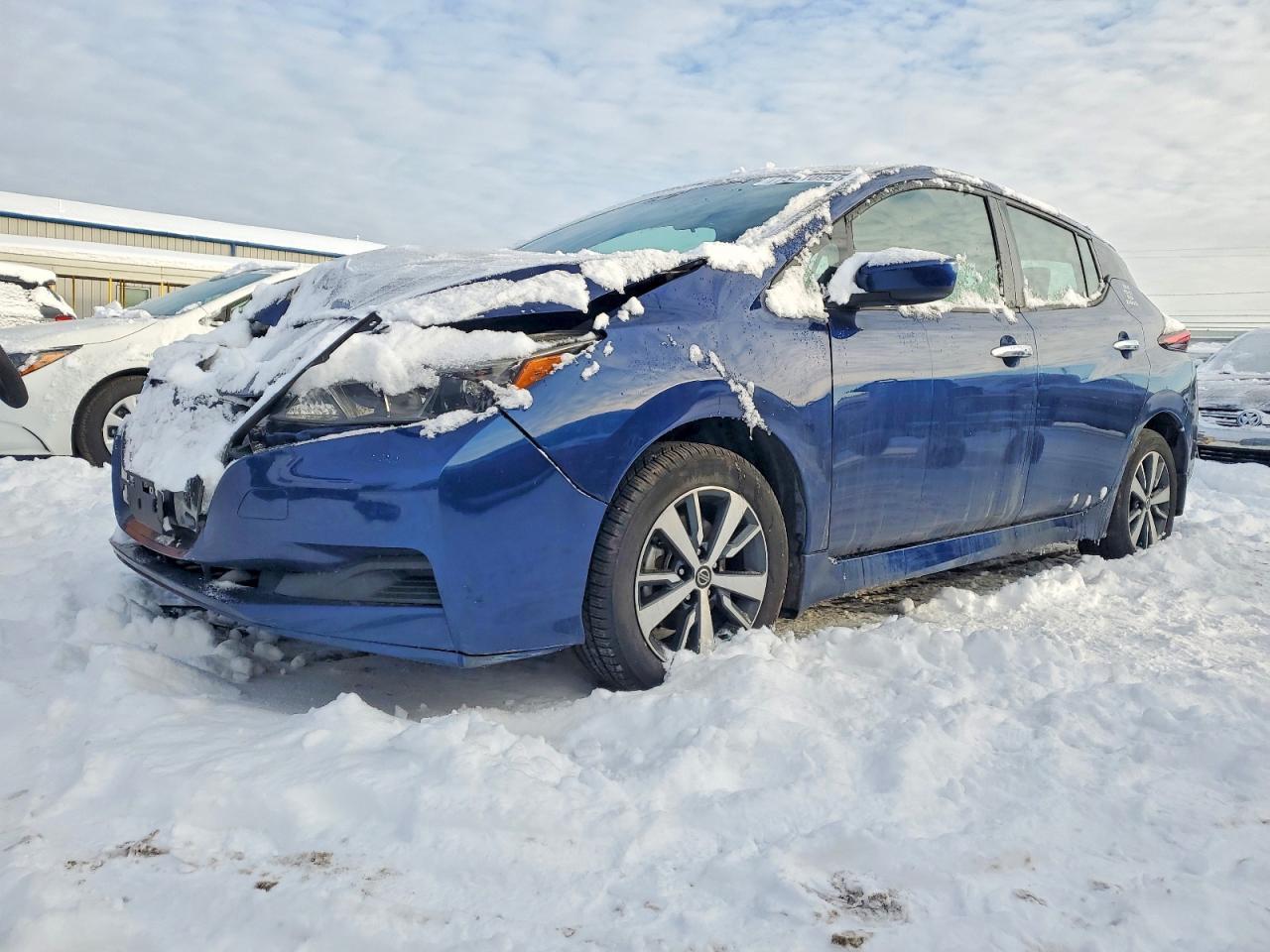 2022 NISSAN LEAF