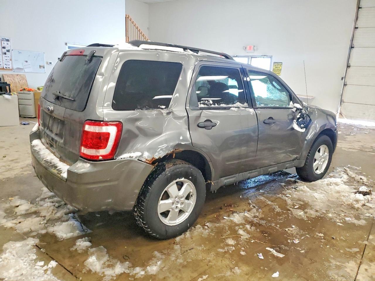 2010 FORD ESCAPE