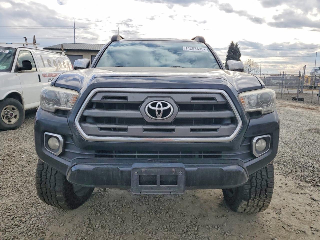 2016 TOYOTA TACOMA