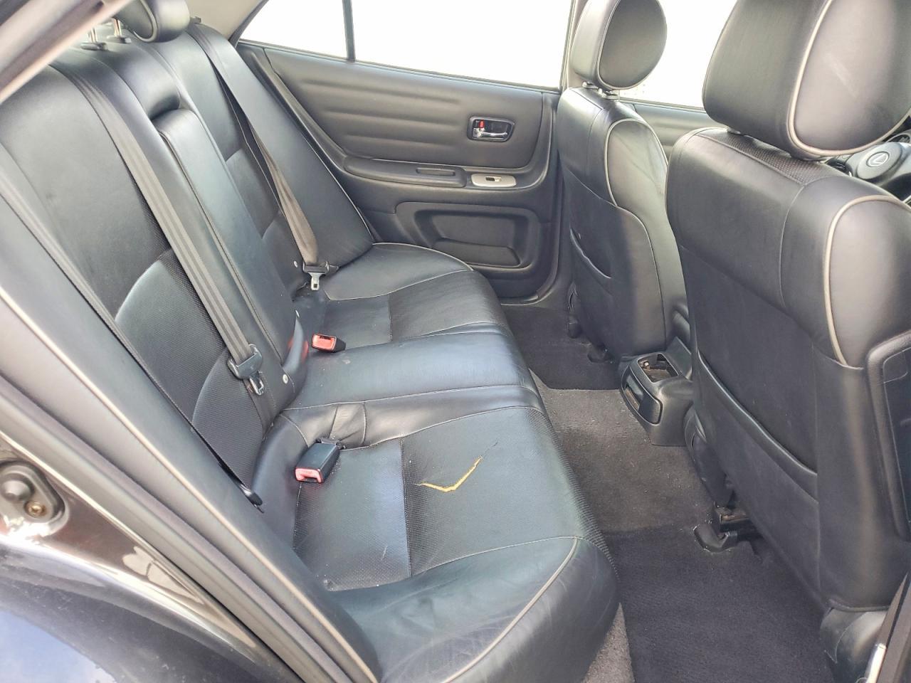 2005 LEXUS IS 300