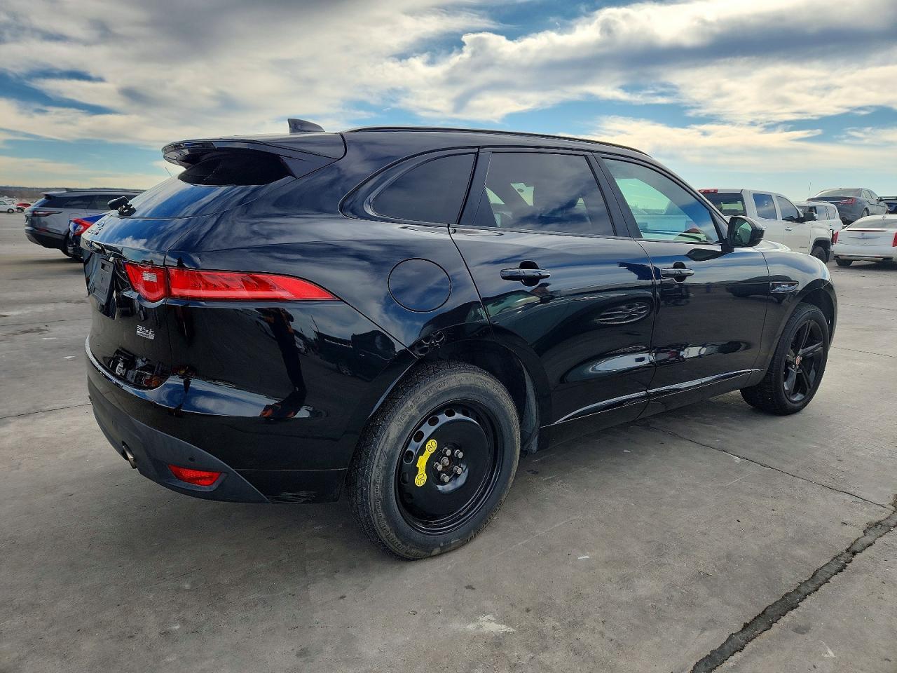 2017 JAGUAR F-Pace