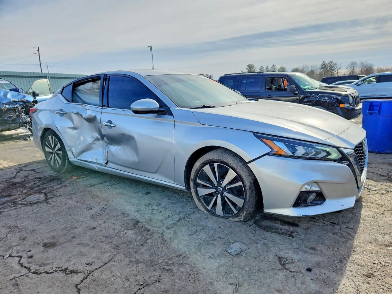 2019 NISSAN