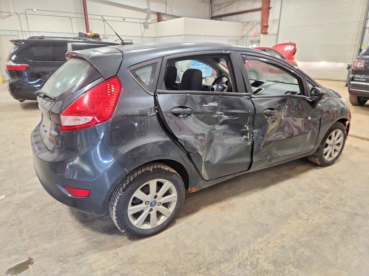 2011 FORD Fiesta