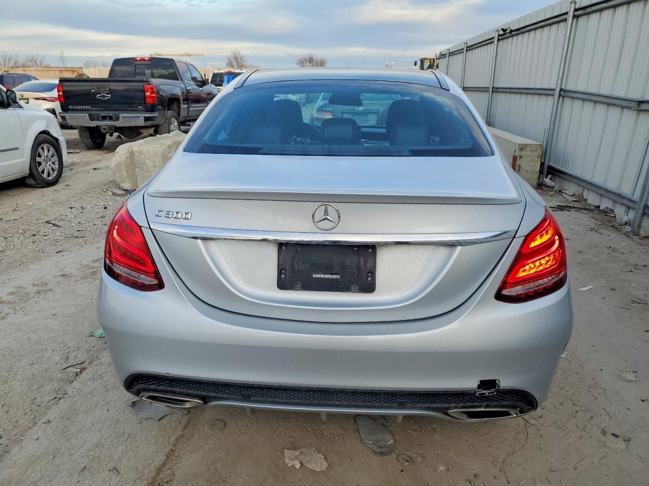 2016 MERCEDES-BENZ C-CLASS