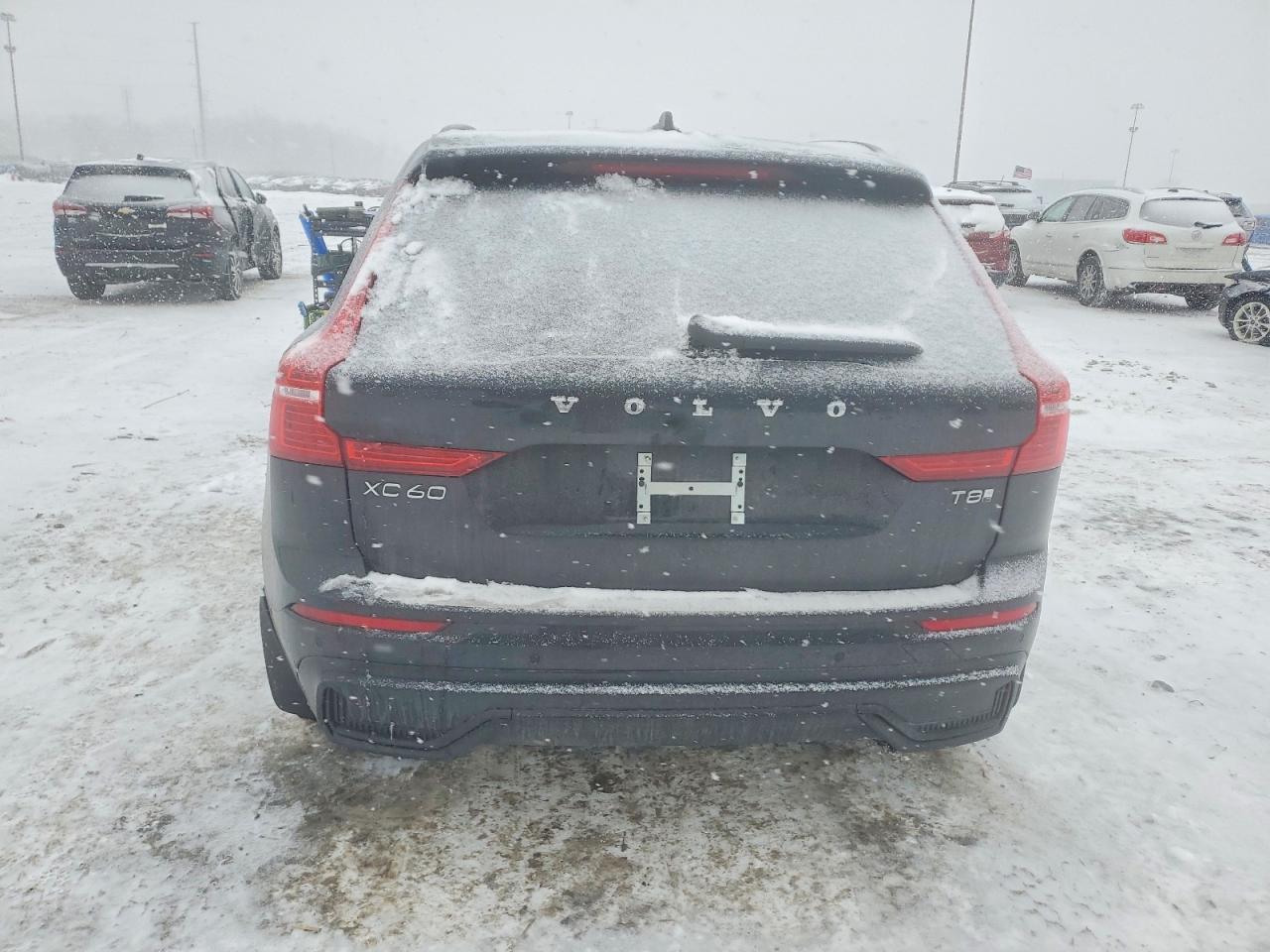 2025 VOLVO XC60