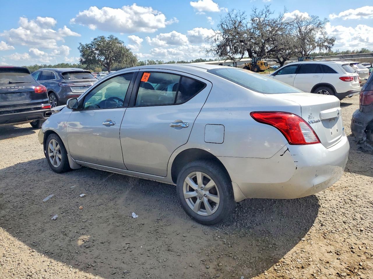 2012 NISSAN VERSA