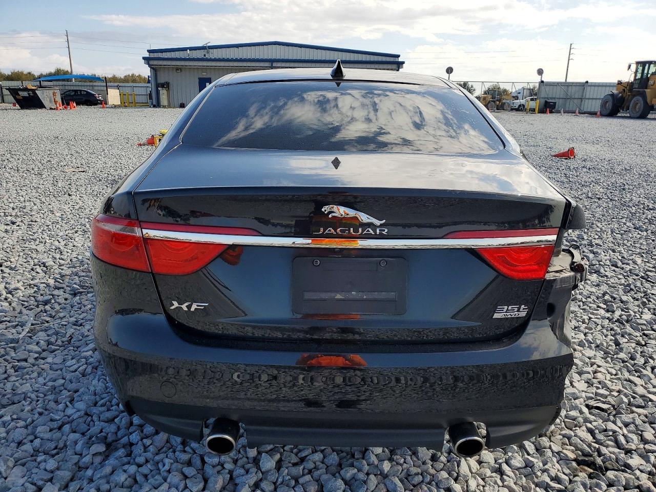 2017 JAGUAR XF