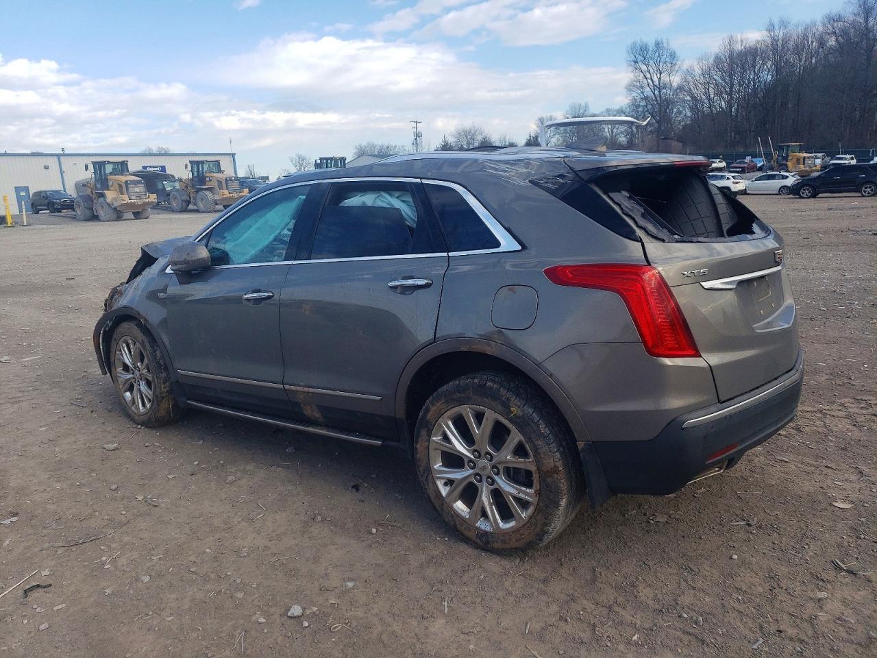 2017 CADILLAC XT5