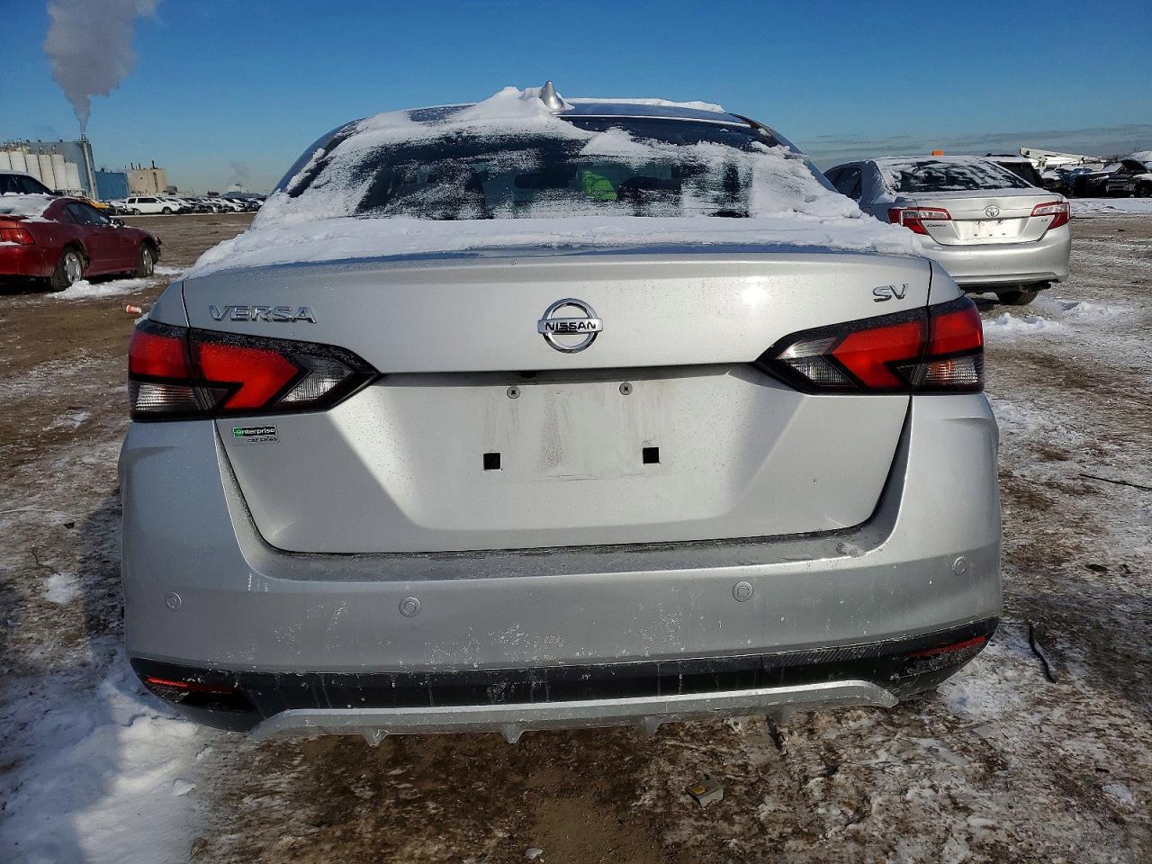 2021 NISSAN VERSA