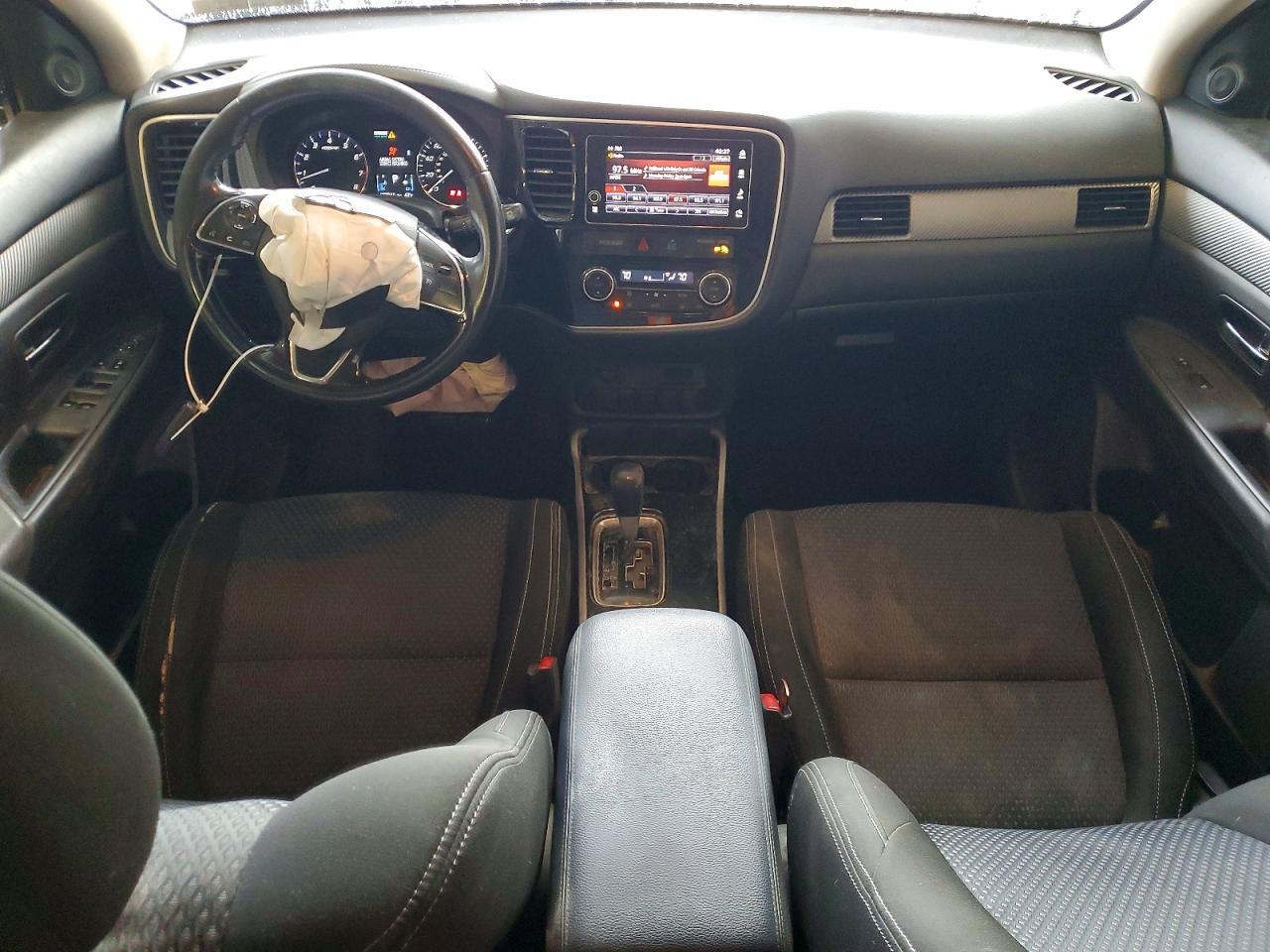2018 MITSUBISHI outlander