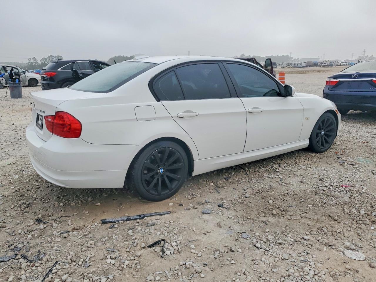 2011 BMW 3 SERIES