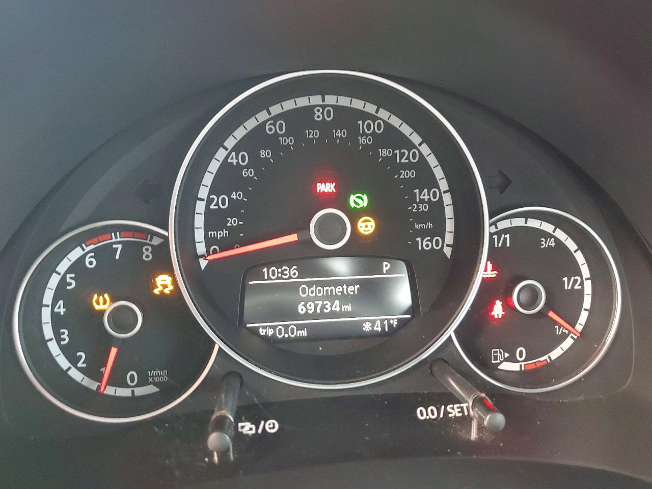 2013 VOLKSWAGEN Beetle