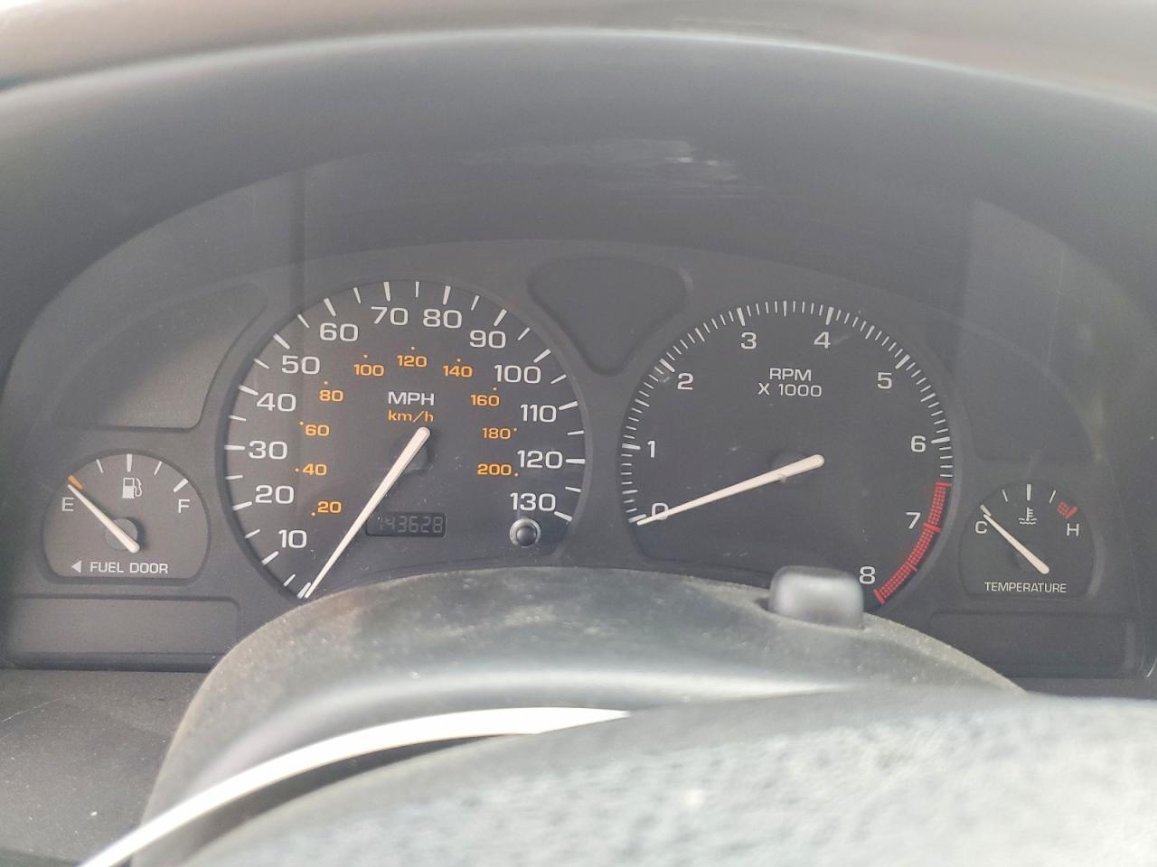 2001 SATURN Sl2