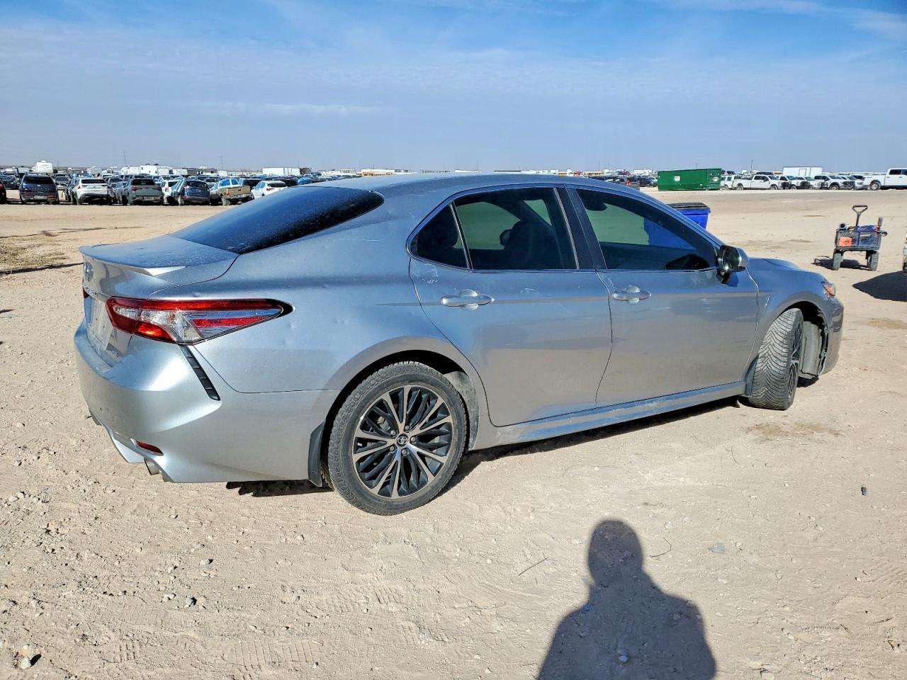 2018 TOYOTA CAMRY
