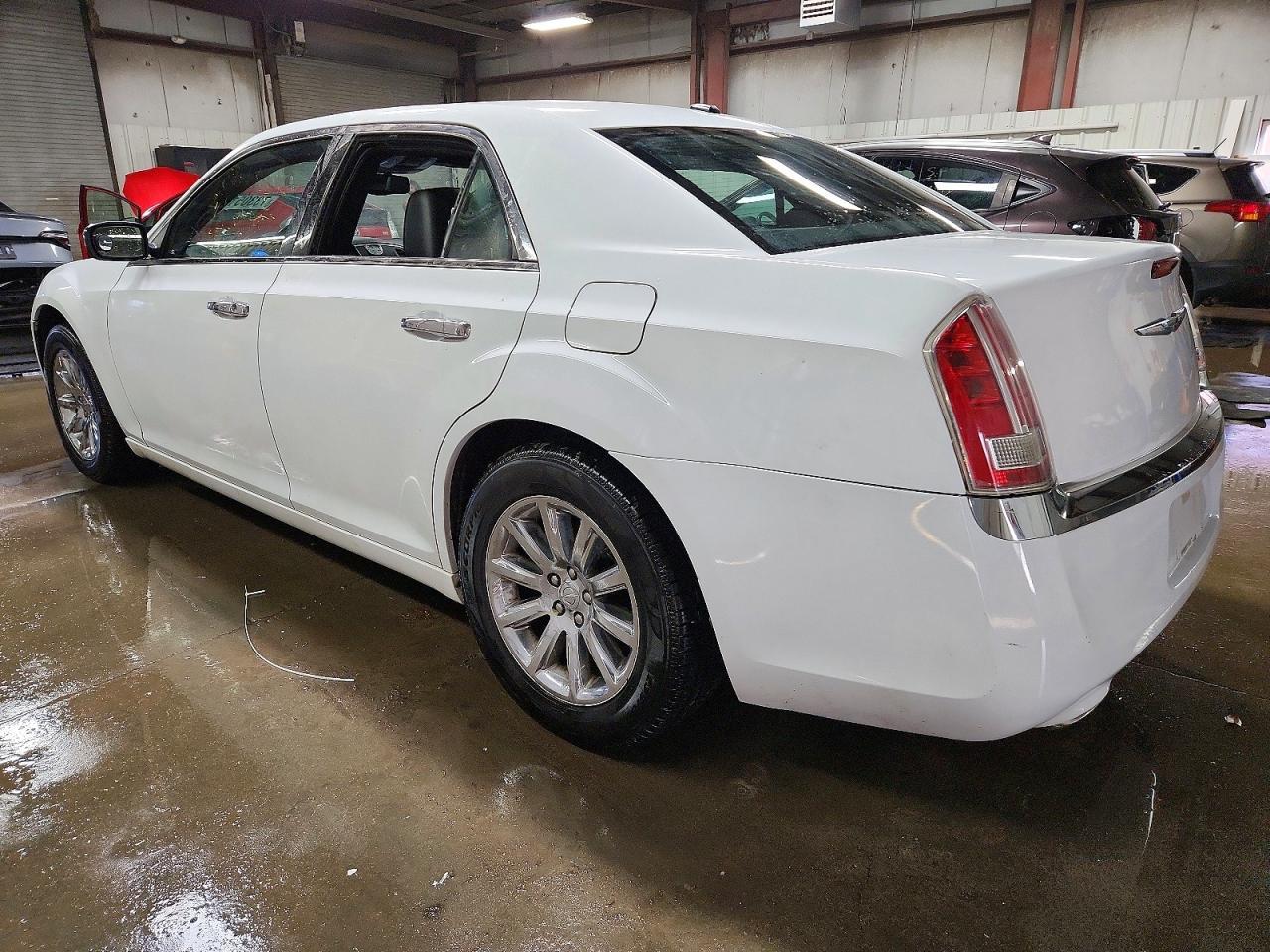 2011 CHRYSLER 300