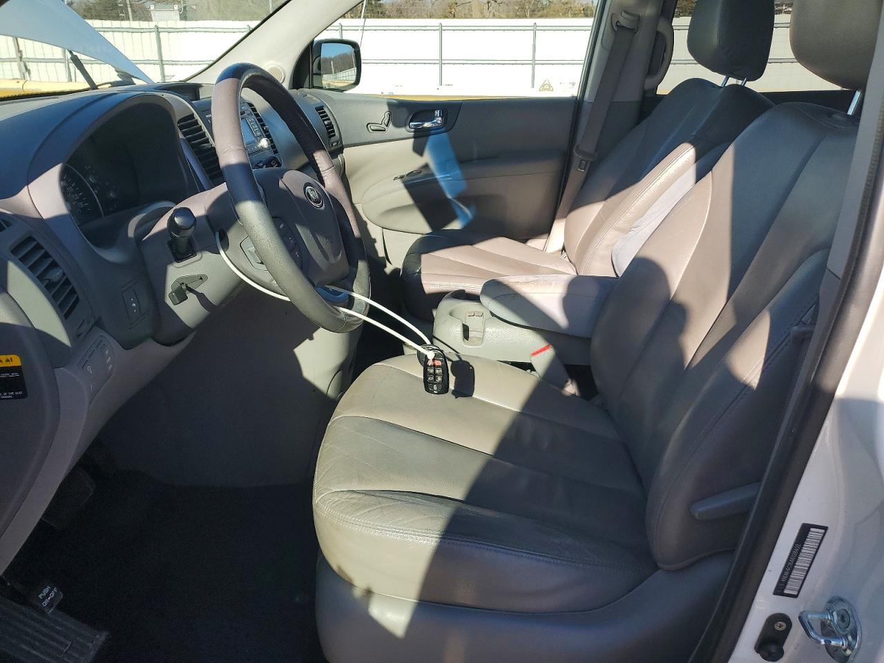 2010 KIA SEDONA