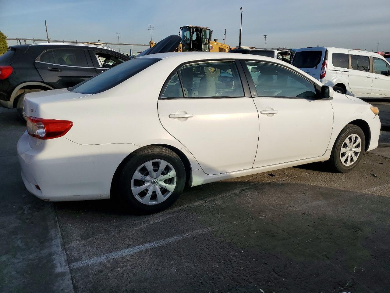 2011 TOYOTA COROLLA