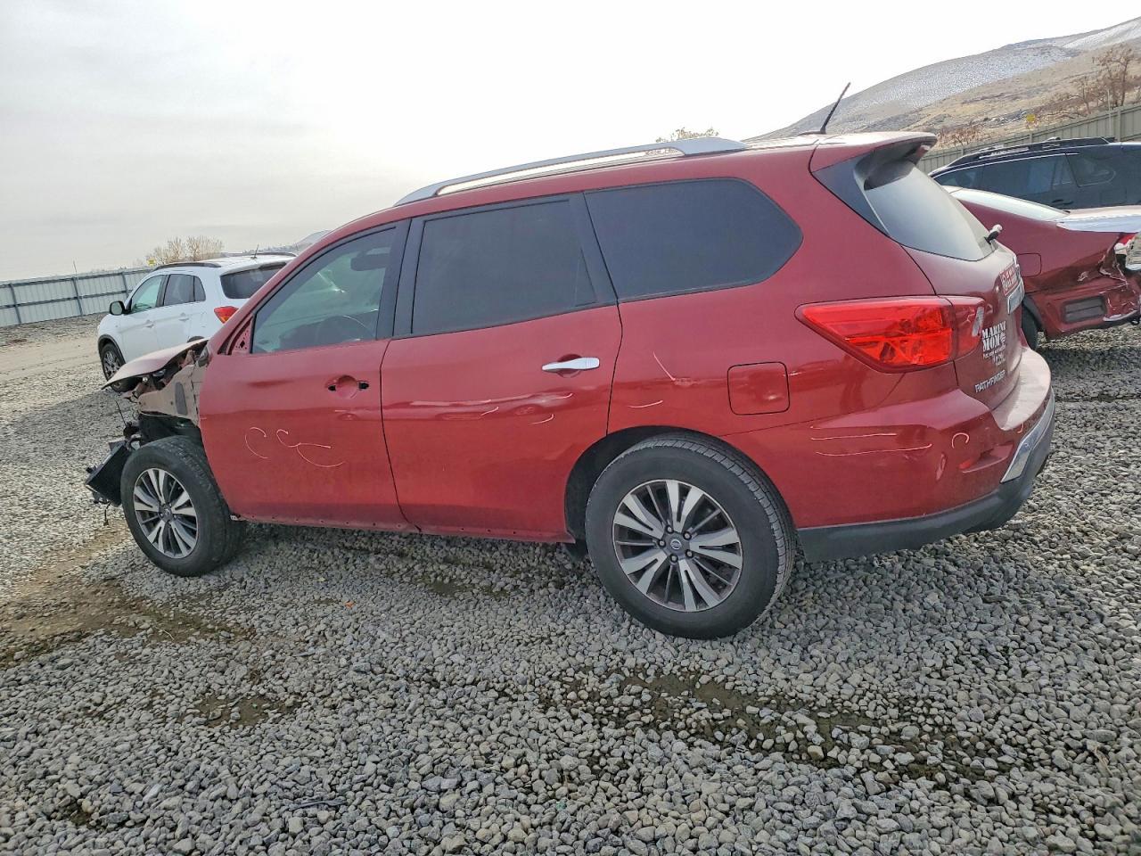 2017 NISSAN PATHFINDER