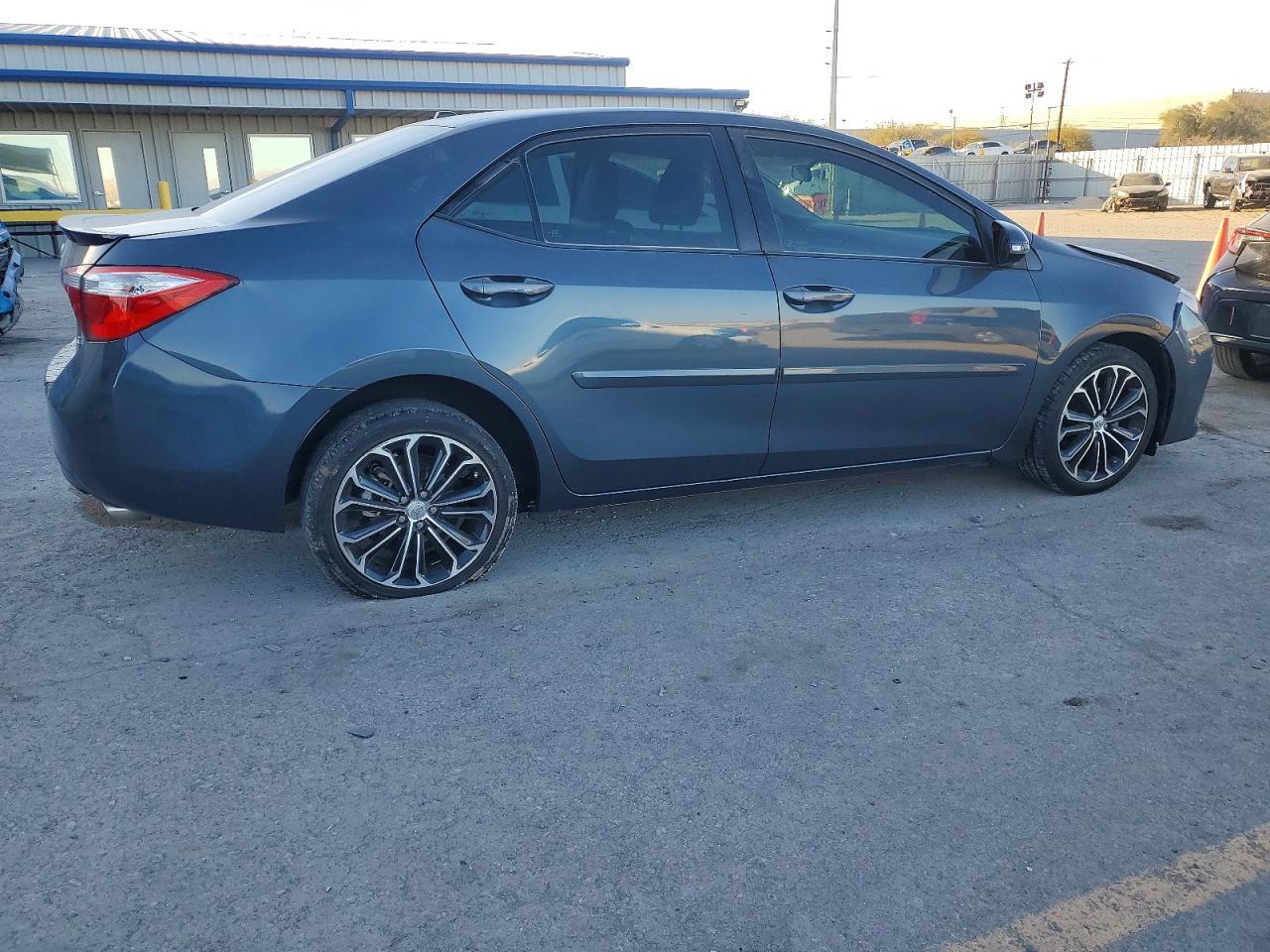 2016 TOYOTA COROLLA