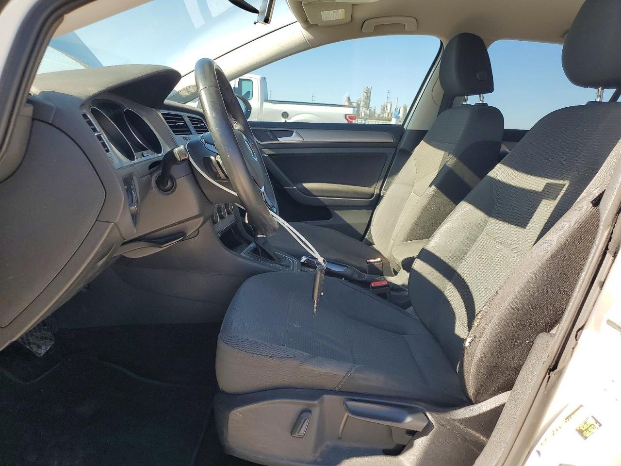 2017 VOLKSWAGEN GOLF