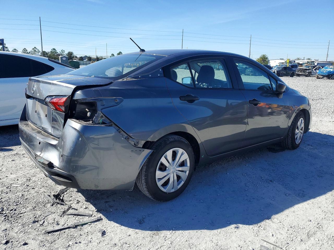 2020 NISSAN VERSA