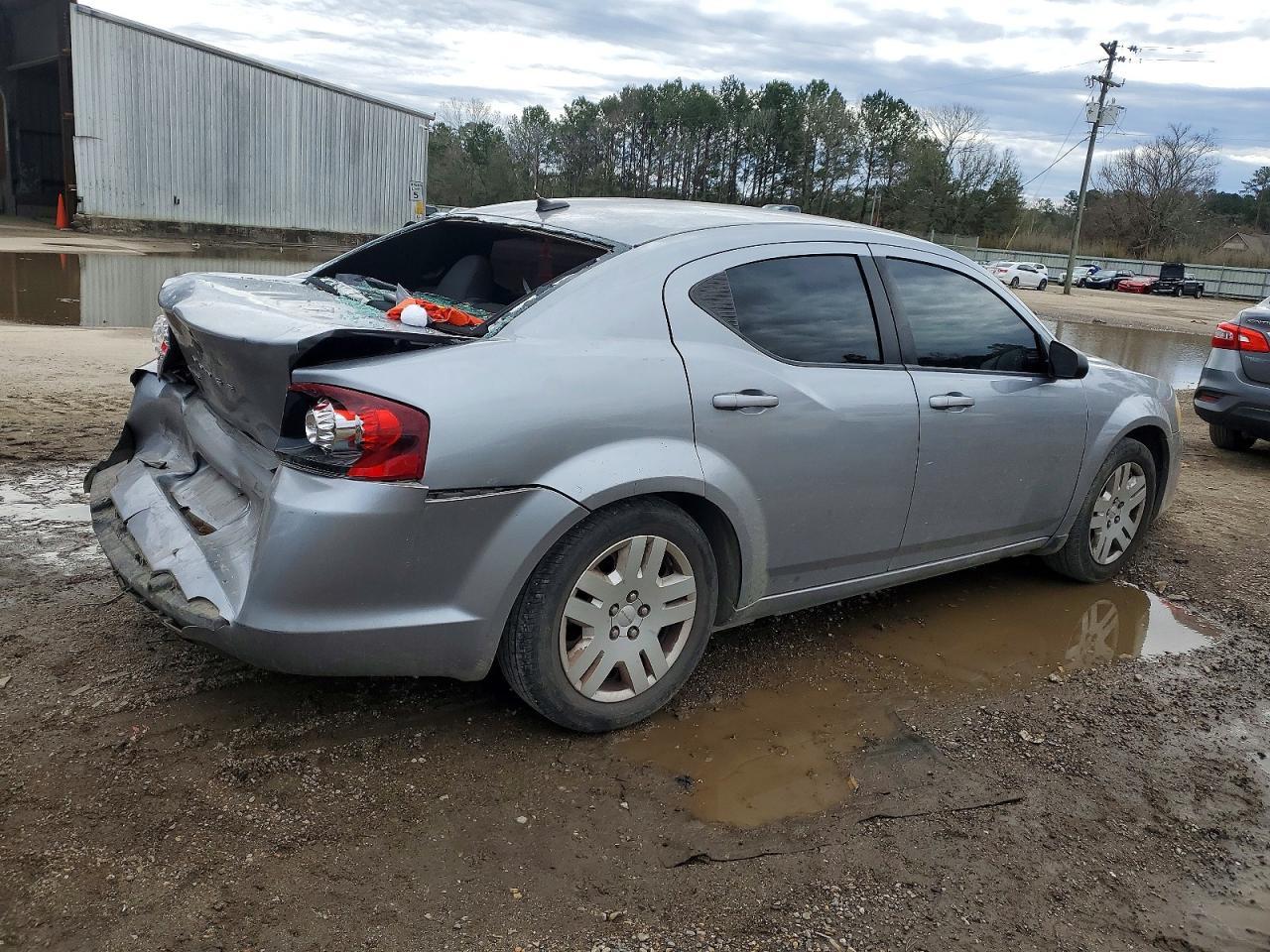 2014 DODGE Avenger