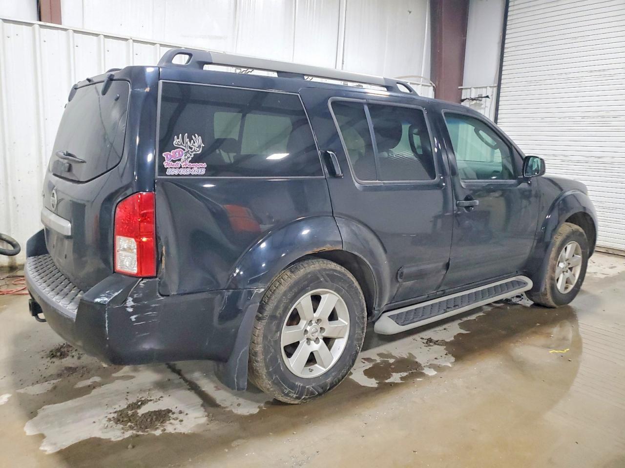 2011 NISSAN PATHFINDER