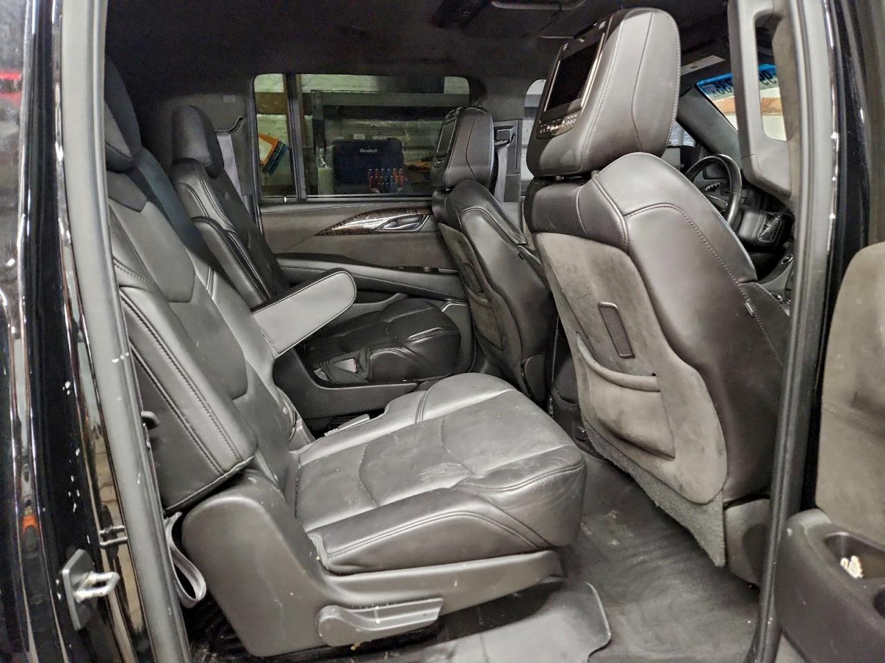 2015 CADILLAC Escalade ESV