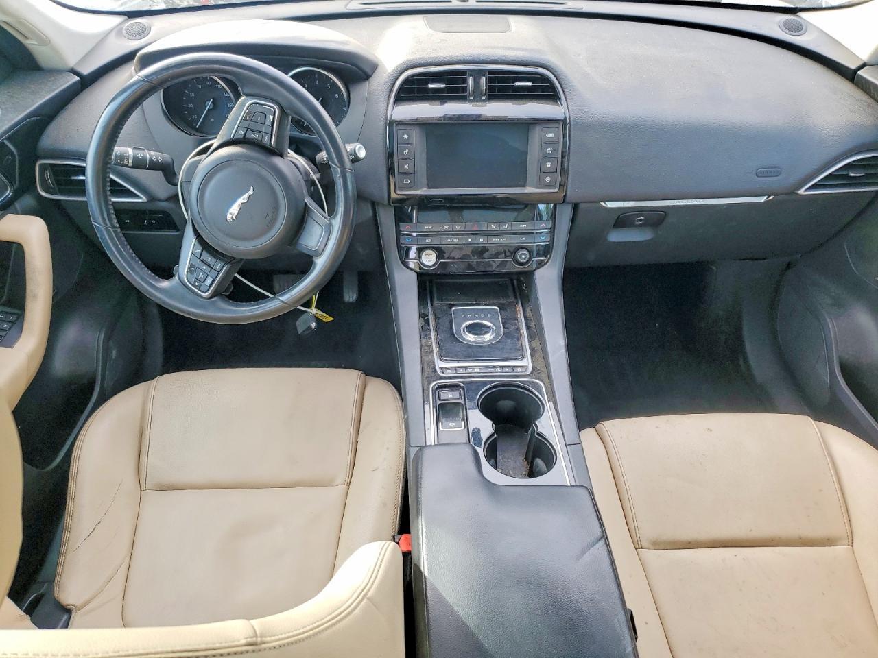 2017 JAGUAR F-Pace